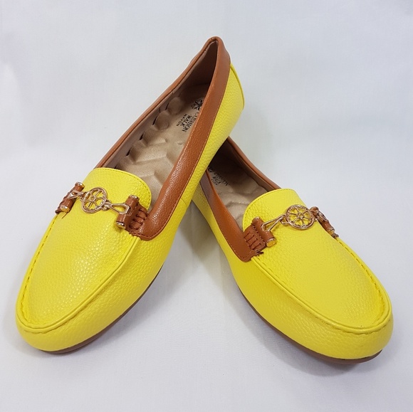 cushion walk leather loafers